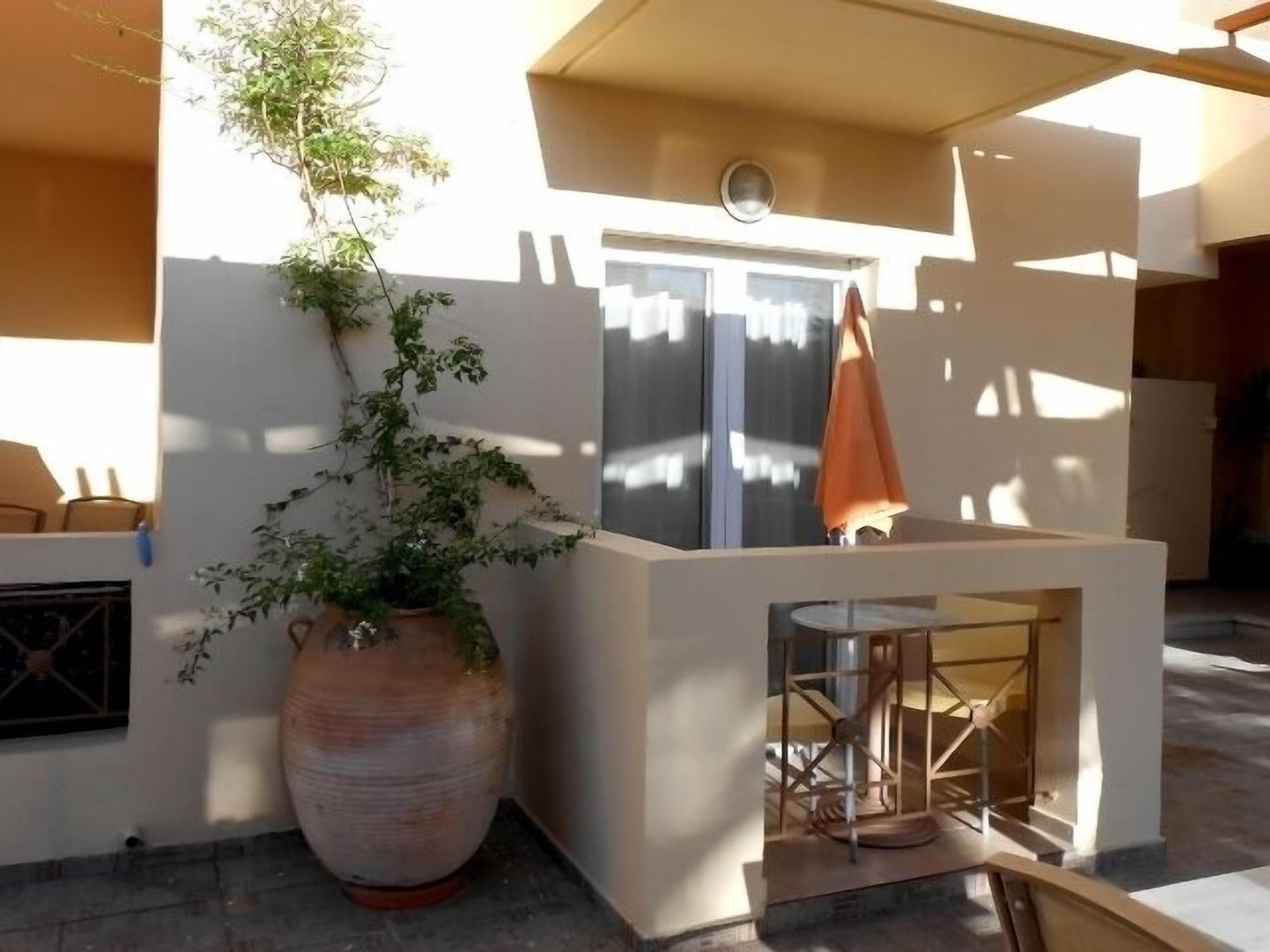 Lambrinos Suites Platanias  Ngoại thất bức ảnh