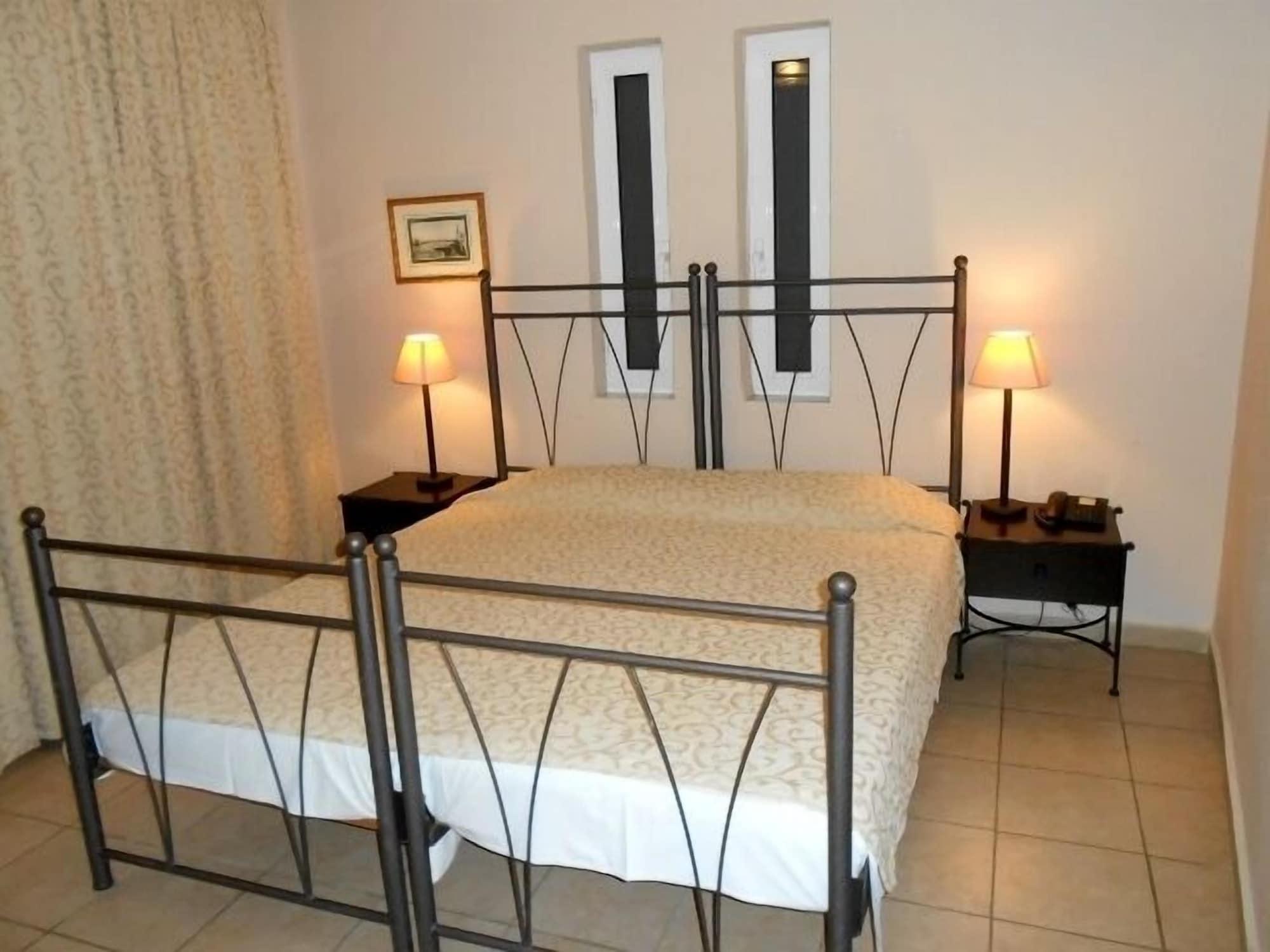 Lambrinos Suites Platanias  Ngoại thất bức ảnh