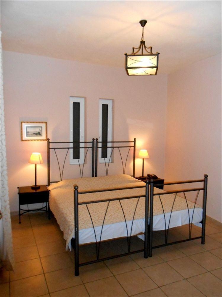 Lambrinos Suites Platanias  Ngoại thất bức ảnh