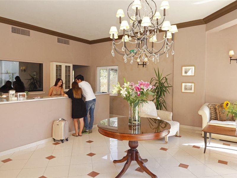 Lambrinos Suites Platanias  Ngoại thất bức ảnh